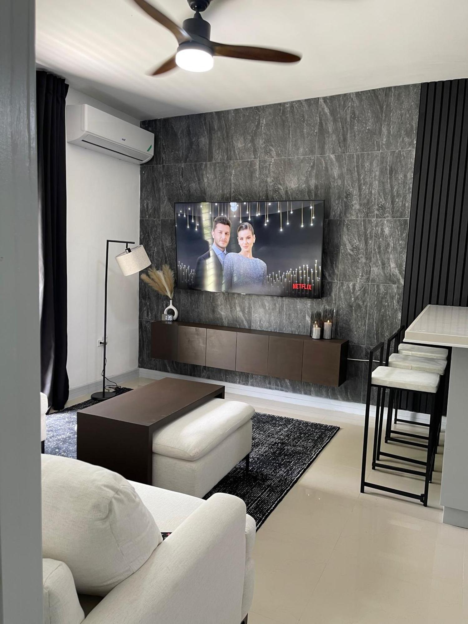 Luxury Suite Kingston Ngoại thất bức ảnh