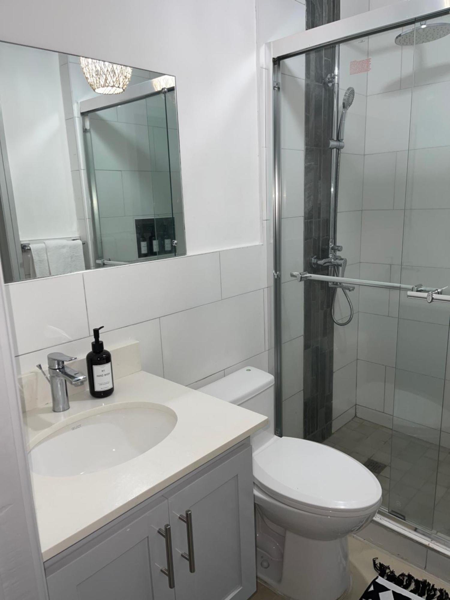 Luxury Suite Kingston Ngoại thất bức ảnh